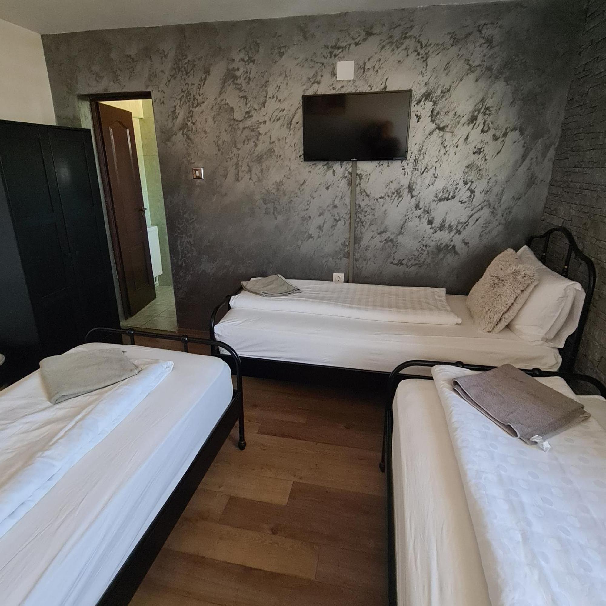 Vila Estera Therme Balotesti Bagian luar foto